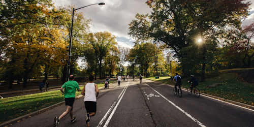 Men jogging Men jogging